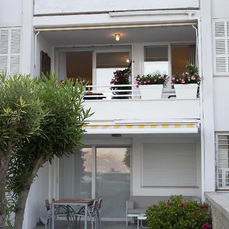 Sivella Apartment *