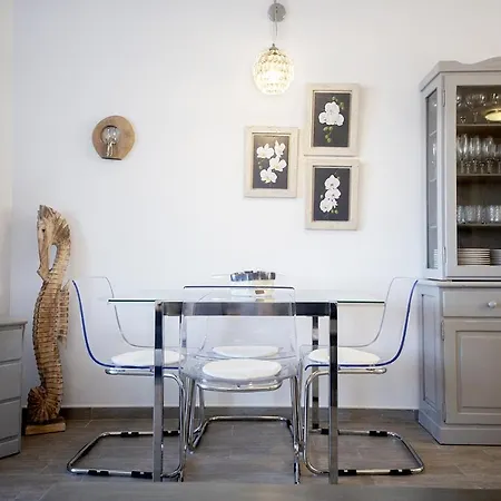 Sivella Apartment *